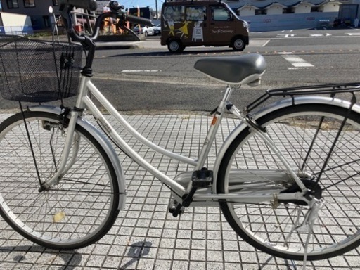 26インチ自転車】変速なしリヤタイヤ、チューブ、前カゴ新品❗️若林