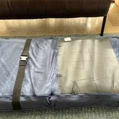 021  アイリスオーヤマ　座椅子　スェード調　ブルーの画像