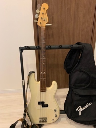 フェンダージャパンプレベ　ケース、ストラップ、スタンドセット