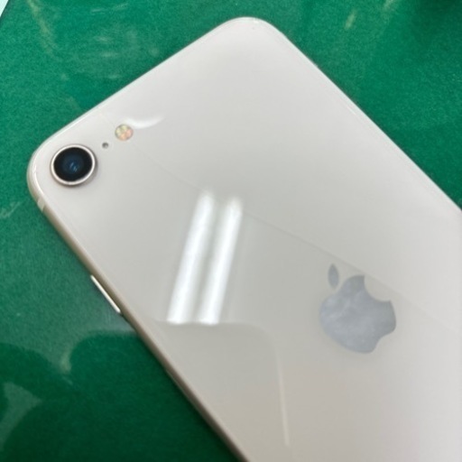 iPhone SE 第3世代　64gb SIMフリー　ホワイト