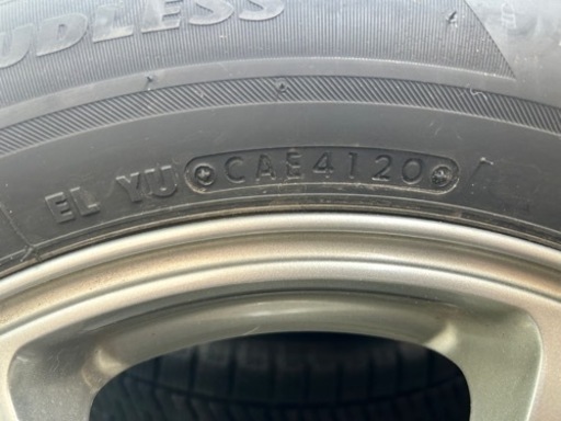 【受け渡し決まりました】スタッドレス　175/65 R15 ブリザックVRX2 ホイール付きタイヤ４本セットです。