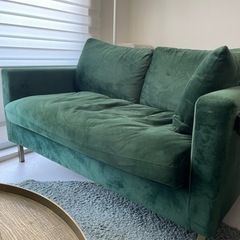取引き中ベロア調2人掛けソファーの画像