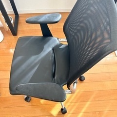 ヴィトラ　vitra MEDA メダチェア　レザー