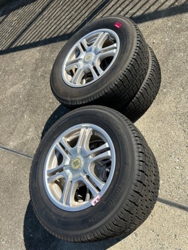 スタッドレスタイヤ&ホイールセット  (205/65/R15)