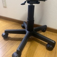 デスクの椅子の画像
