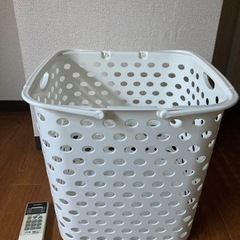 洗濯カゴ　差し上げます