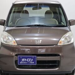 【デザインが人気の車！！】　女性に人気の車になってますので運転がしやすいです。の画像