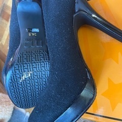 レディース 靴 黒  24.5の画像