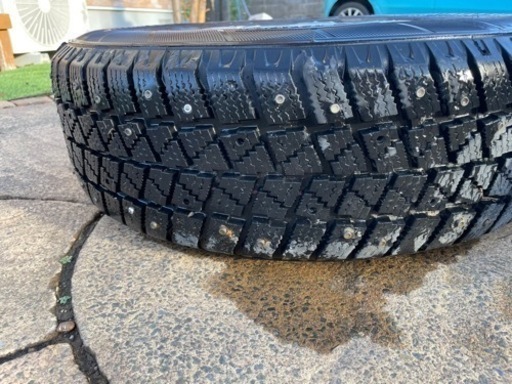 スパイクタイヤ2本195/65R15値下げしました
