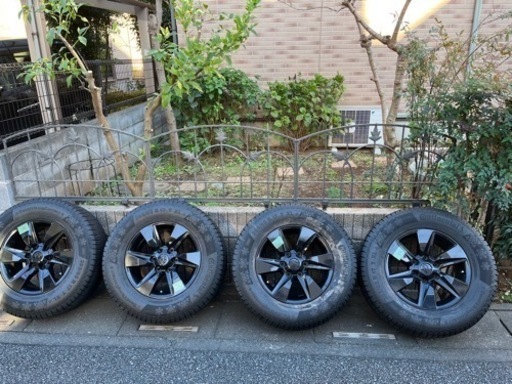 ランドクルーザープラド　スタッドレス265/65R17 ホイール付き4本セット