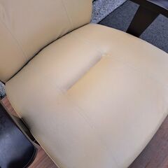 NITORI ニトリ ダイニングチェア DCレベント 回転 ひじ置き キャスター付 22年購入 幅61.5cm×奥行70cm×高さ83cm（座高42cm） の画像