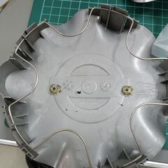 日産J50スカイラインクロスオーバー純正ホイールセンターキャップ4枚セットの画像