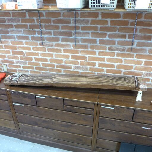 入門用 琴 箏 13弦 並甲 すだれ彫り 琴柱付属 現状渡し 【モノ市場東海店】 130