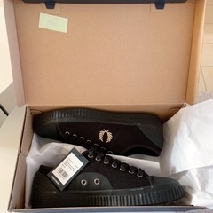 新品 Fred Perry Hughes Low Canvas シューズの画像