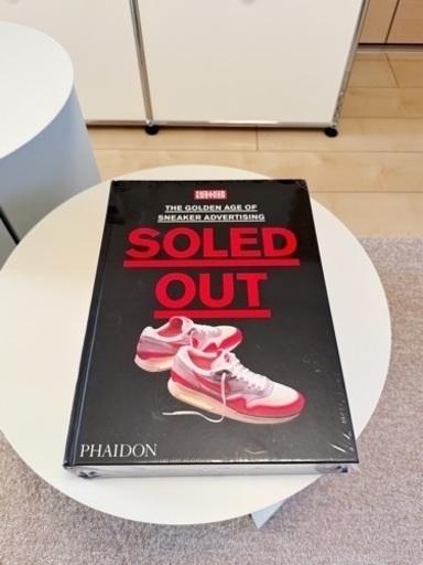 新品 Phaidon Soled Out