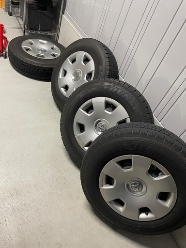 最終値下げ！！ハイエースタイヤ