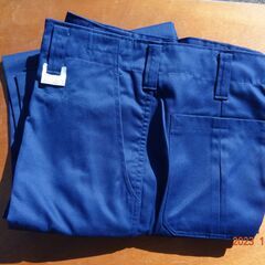 ☆☆☆☆★☆☆☆☆★作業ズボン・新品　ウエストサイズ８２センチ