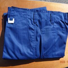 ☆☆☆☆★☆☆☆☆★作業ズボン・新品　ウエストサイズ８２センチの画像
