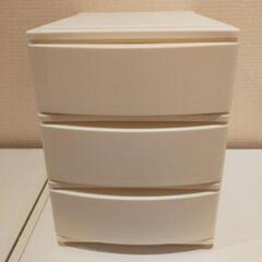 ニトリ　収納ケース　白　②の画像