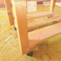キャスター付き木製台【詳細を読んでから問い合わせしてください】の画像