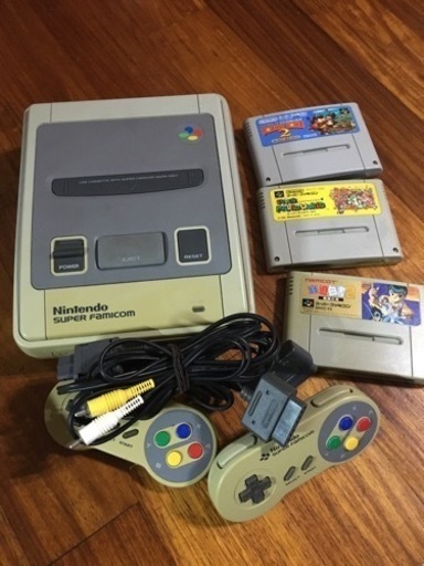 任天堂　スーパーファミコン　中古品