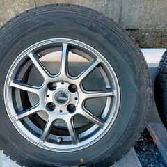 ホイールスタッドレスタイヤセット 185/65R 15の画像