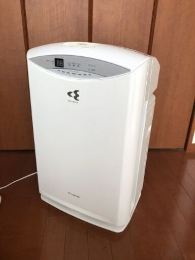 値下げしました　ダイキン　空気清浄機　MCK70S-W