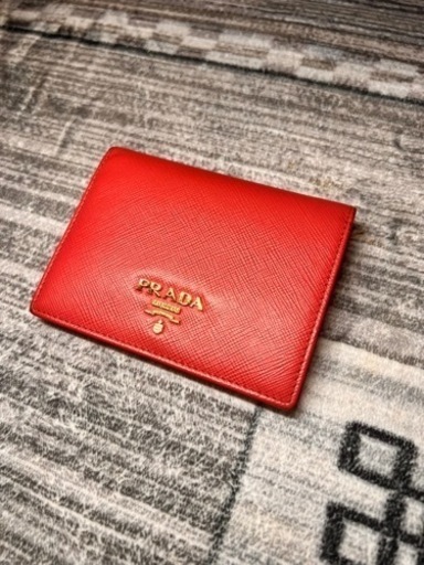 PRADA 2つ折り財布