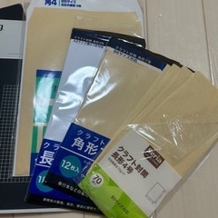 文房具など　ノート、封筒、ペン、アダプター