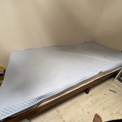 【美品】シングルベッド - マットレスもセットでお付けします!!