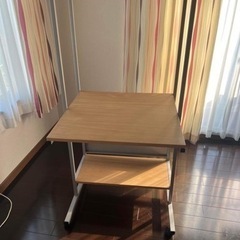 パソコンデスク