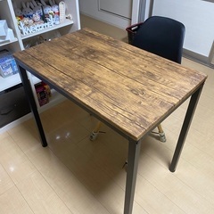 (引き取り限定)テーブルとチェアセット