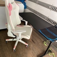 配送可能　ゲーミングチェアとゲーミングデクス　セット