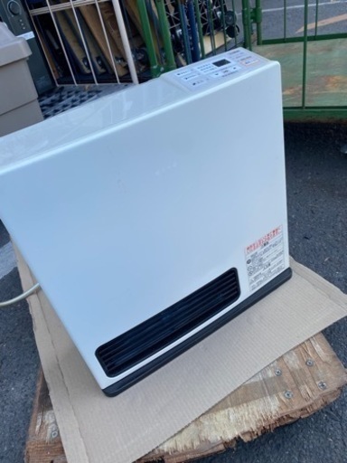配送可能　東邦ガス Rinnai RC-K4001E-1 都市ガス用 ガスファンヒーター 暖房器具