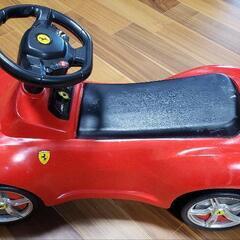 フェラーリ　足蹴り　車