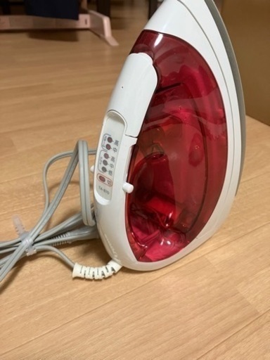 取引中　美品　TOSHIBA  TA-B70 スチームアイロン　ピンクホワイト