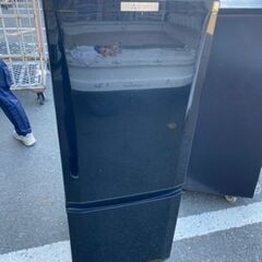 福岡市内配送無料　MR-P15A-B 冷蔵庫 サファイアブラック [2ドア /右開きタイプ /146L]！