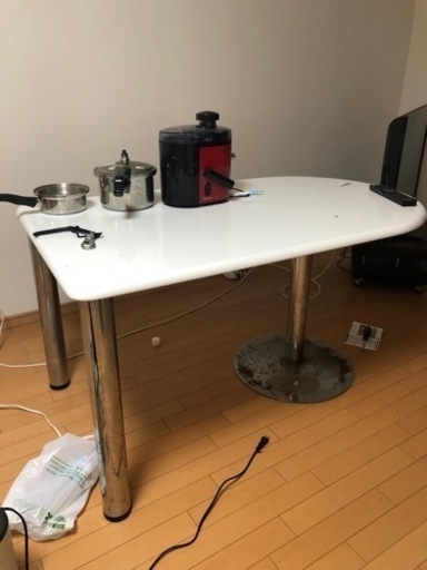 テーブル