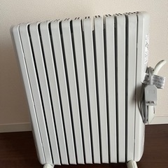 デロンギ　オイルヒーター trs1115efs  カバー付き　美品の画像