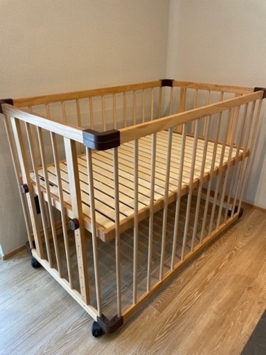 フォルスカ ベビーベッド ベッドサイドベッド