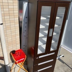 タンス　食器棚の画像
