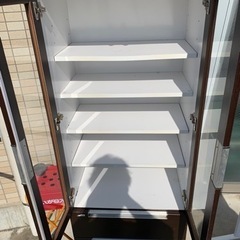 タンス　食器棚の画像