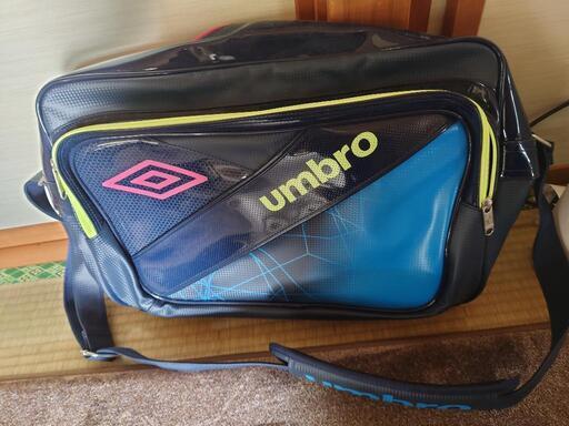 umbro 斜めがけバック