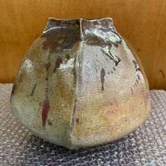 花瓶 壺 1 幅24cm奥行22cm高さ18cm 説明欄必読の画像