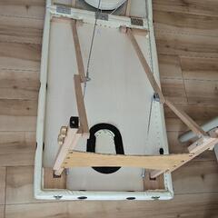 折り畳みマッサージベッド(新品未使用)の画像