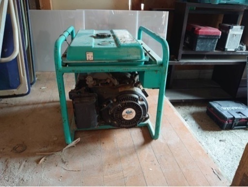 デンヨー発電機 ニューパワー　2600U2 2.6kVA 100V 60Hz ロビンOHCガソリンエンジン