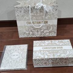 【最終値下げ】クリスチャンディオール２０２３　クリスマス限定の画像
