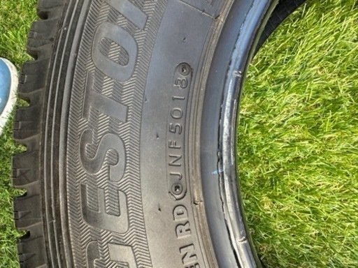 ブリジストン スタッドレスタイヤ 13インチ バリ山 今年の冬大活躍⛄️