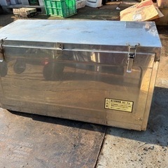 中古ステンレス製道具入れ
