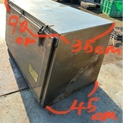中古ステンレス製道具入れの画像